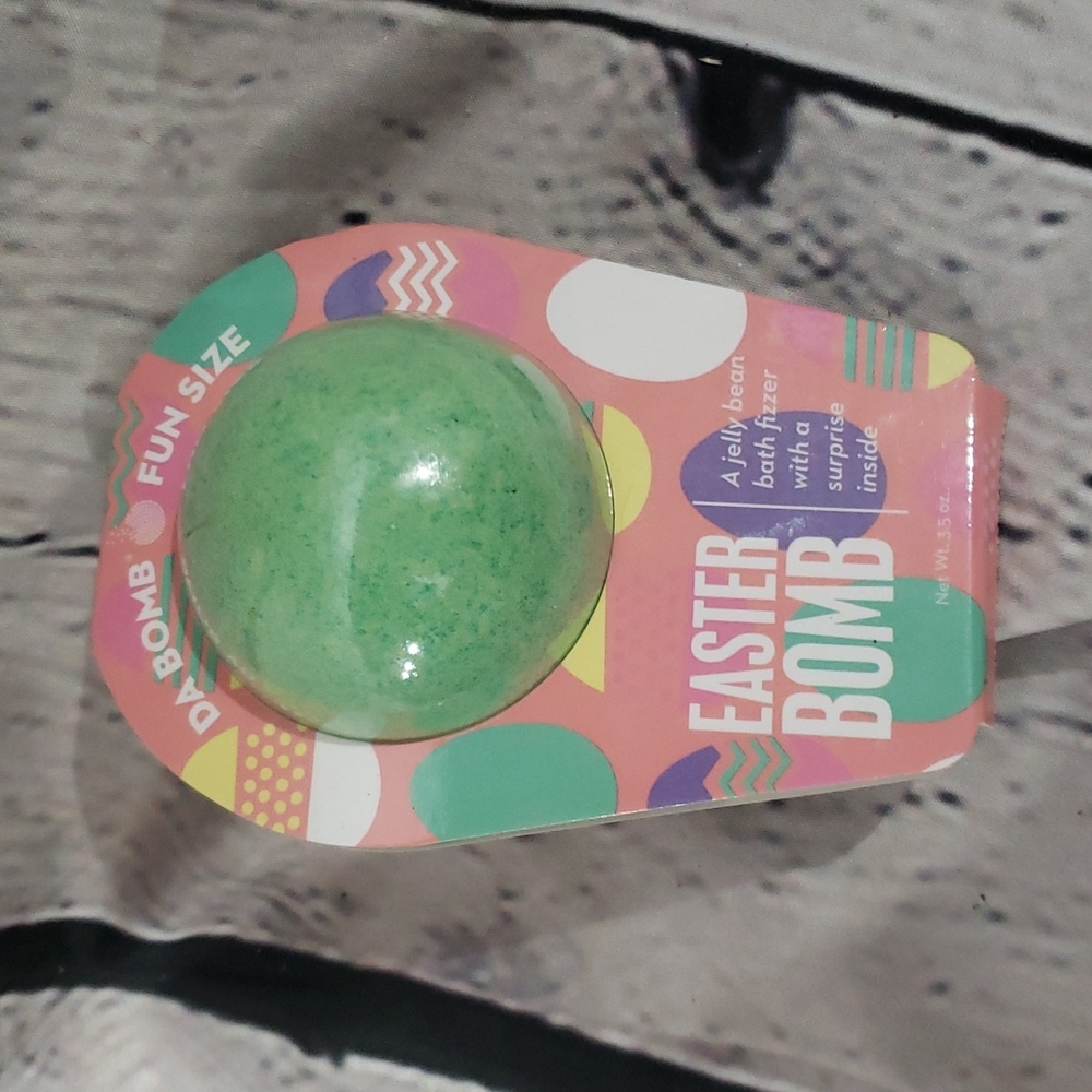 DA BOMB Easter Bath Bomb